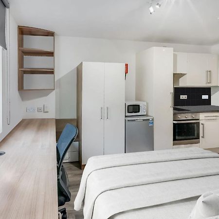 For Students Only Chapter Islington In Лондон Экстерьер фото