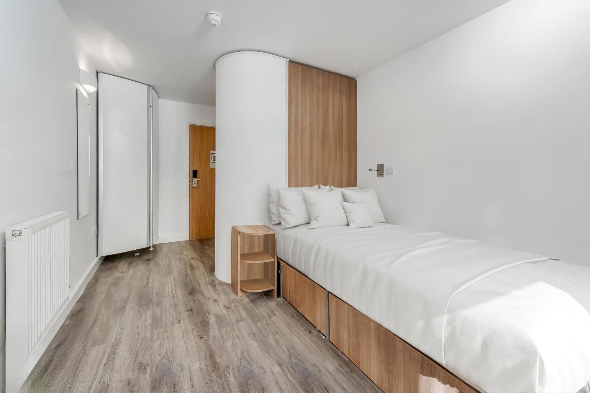 For Students Only Chapter Islington In Лондон Экстерьер фото
